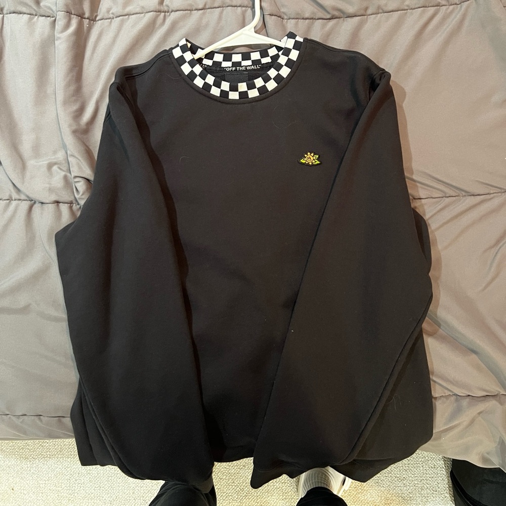 MENS BLACK VANS CREWNECK SWEATSHIRT WITH CHECKERBOARD COLLAR